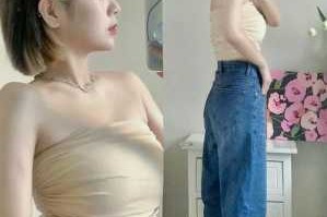 抹胸怎么搭（抹胸如何搭配）