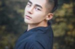 偏头适合什么发型男,男生什么发型显头小脸小