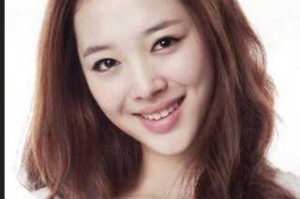 下巴前突适合什么发型,长下巴适合什么发型女