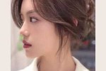 女生染什么颜色头发显白（染什么颜色既能盖白发又显白）