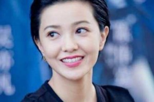 长脸适合37侧背头发型吗,长脸的女生适合什么发型短发