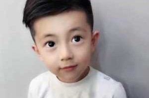 小男孩理什么发型好看（八岁男孩发型简单又好看）