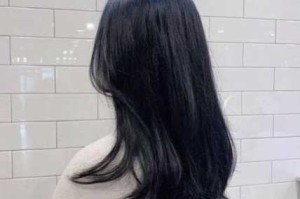 我想自己染衣服,染成黑色,有什么方法吗,不用漂怎么染蓝黑色头发