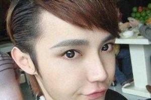 男生怎么把头发弄直（男生怎么把头发弄直好看）