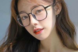 脸大的人适合什么眼镜