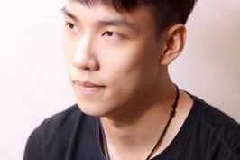 男生把头发拉直好看还是烫直好看,男士头顶头发少适合什么发型图片