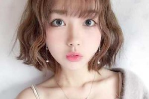 脸长头发多剪什么发型（脸长头发多剪什么发型）