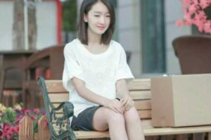 短发怎么弄直（短发弯曲怎么变直）
