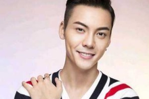 男生把头发拉直好看还是烫直好看,男士短头发怎么弄好看图片