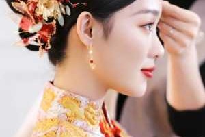 红唇妆怎么化（参加同事的婚礼化什么妆）