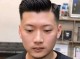 微胖长脸适合什么发型（微胖长脸适合什么发型男）