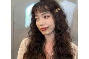 泡面卷适合什么脸型（泡面卷适合什么脸型的人吃）