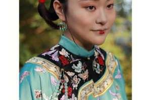 清朝的头发是什么发型（清朝的头发是什么发型女）