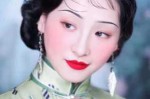 穿旗袍梳什么发型图片（穿旗袍梳什么发型图片女）