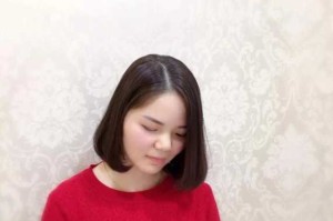 自己怎么剪发尾最自然,短发怎么吹头发好看