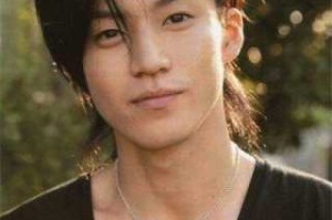 留长发的男生心理和性格分析,男生长头发发型怎么留好看