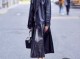 皮夹克内搭穿什么好,女士皮衣里面搭配什么衣服好看