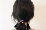 没有发圈怎么扎头发（没有发圈怎么扎头发中等长度）