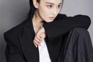 蓬松大背头怎么吹（女士长发大背头怎么吹）