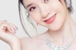 唐艺昕属于什么脸型（唐艺昕属于什么脸型）