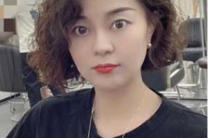 bob波波头怎么烫发，就是蓬松不老气的那种用什么杠子，怎么排请求专业作答谢谢,波波头显老气怎么办