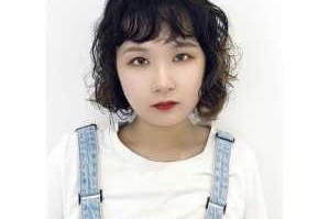 中等长度，脸型较长（鹅蛋脸）适合什么样的卷发,圆脸适合什么中短卷发发型