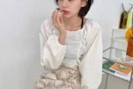 短发怎么配衣服时尚（短发怎么配衣服时尚女）