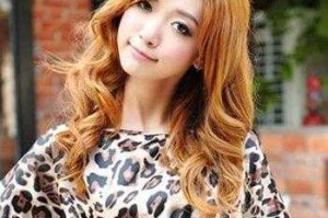 烫完头发后怎么保持卷度,烫完头发太卷怎么办女生