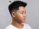 脑袋平适合什么发型（脑袋平适合什么发型男）