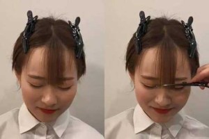 刘海怎么贴（刘海怎么贴额头）