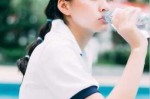 学生一身运动装梳什么头发比较好(头发长度到肩膀),运动装怎么扎头发好看短发女