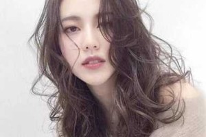 烫卷发注意什么（烫卷发注意什么事项）