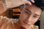 耳朵大适合什么发型（耳朵大适合什么发型男）
