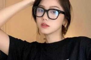 圆脸适合什么眼镜图片（圆脸戴什么眼镜好看）