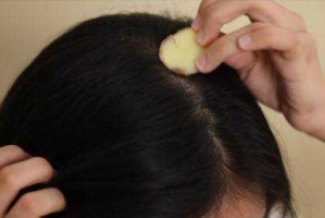 生姜擦头发正确方法,姜怎么弄头发的方法