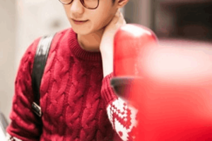 男生头发自然微卷怎么变得自然直好看些,怎么弄发型好看 男生图片