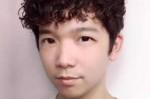 男士自来卷留什么发型（男士自来卷留什么发型显年轻）
