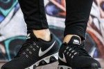 2017年男士流行什么衣服（airmax2017鞋子女款男生能穿不）