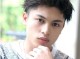 国字脸的男生适合什么发型（国字脸男生适合的发型）