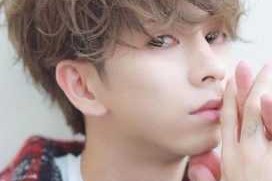 男孩子有什么发型（5款适合头发稀少的男士发型）