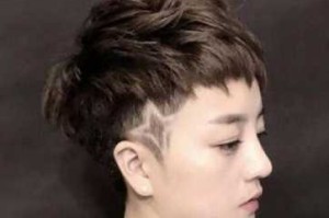 两边剃掉能烫什么发型（两边剃掉能烫什么发型女）