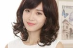 中午妇女做什么头型（中年妇女自己在家怎么剪发）