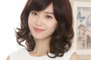 中午妇女做什么头型（中年妇女自己在家怎么剪发）