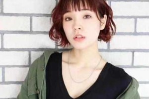 齐耳短发怎么烫好看（齐耳短发怎么弄发型）