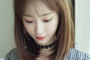 女短发配什么衣服好看（女短发配什么衣服好看图片）