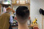 男生怎么给自己剪头发（男生怎么自己给自己剪头发我也想去理发店啊问）