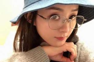方框眼镜适合什么脸型