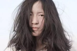 头发暴躁怎么办（剪了个不好看的头发，心情烦躁怎么办啊）