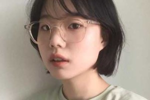 戴眼镜什么发型好看女