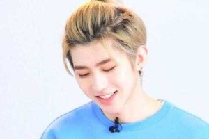 男生前面的刘海怎么蓬起来,男生怎么把刘海扎上去好看图解